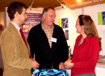 Massimiano Bucchi, Giuseppe Pellegrini e Cristina Grasseni allo stand della Fondazione Bassetti